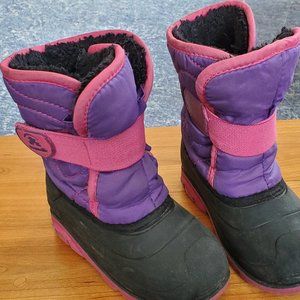 Toddlers/ Kids Kamik snow boot size 8